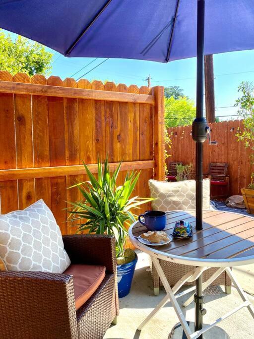 Вилла Hidden Gem La 2Bd House With Dreamy Backyard Лос-Анджелес Экстерьер фото